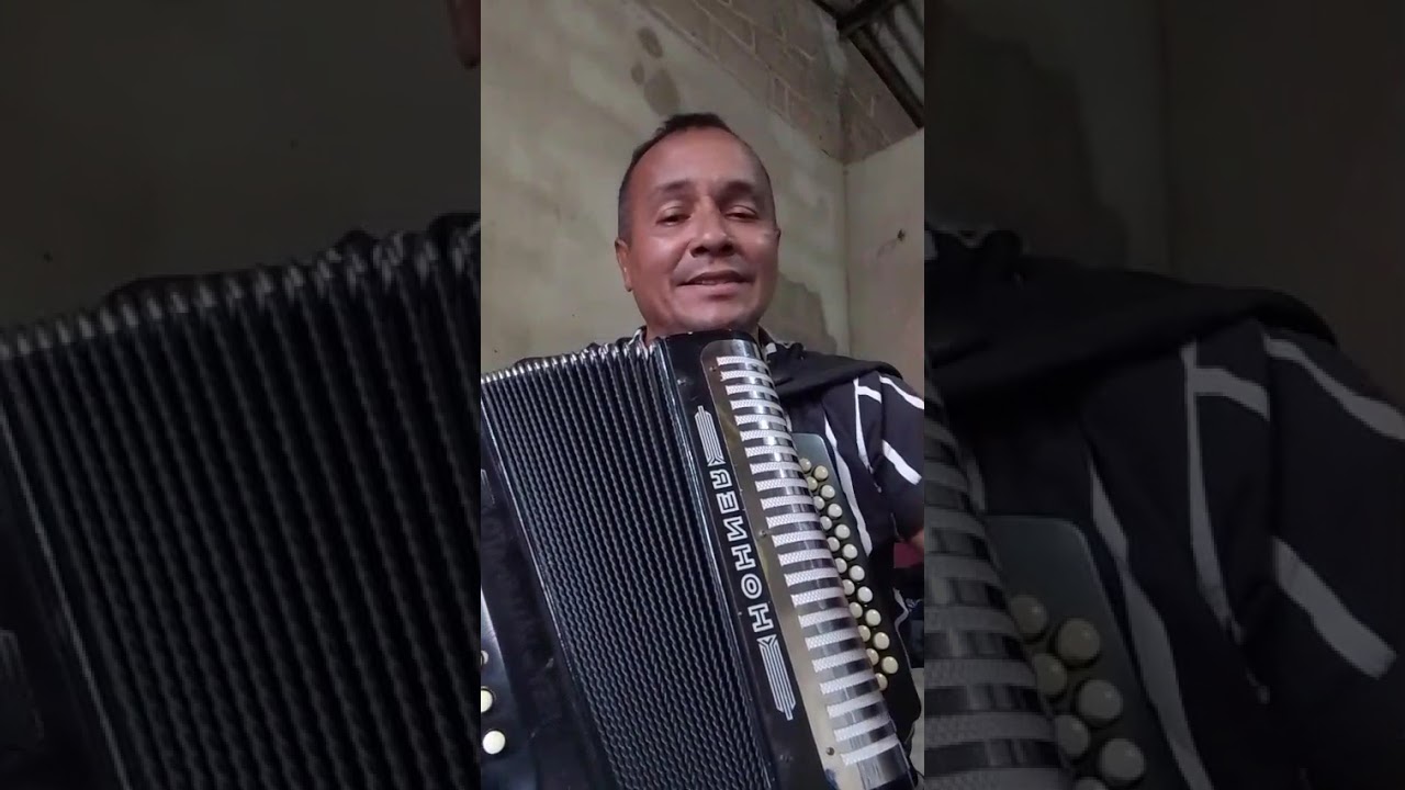 Yonis Argumedo bajo el fuego del espíritu santo de Dios Merenguiando
