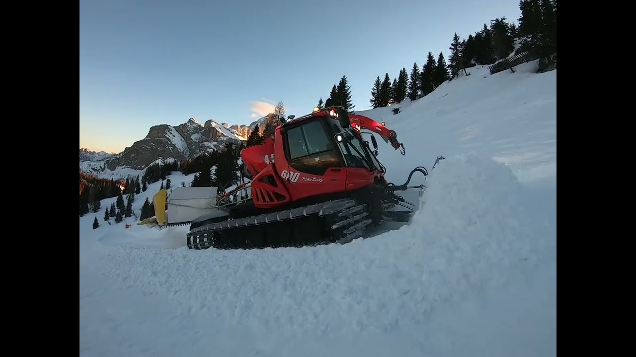 Ski civetta alleghe pistenbully 600