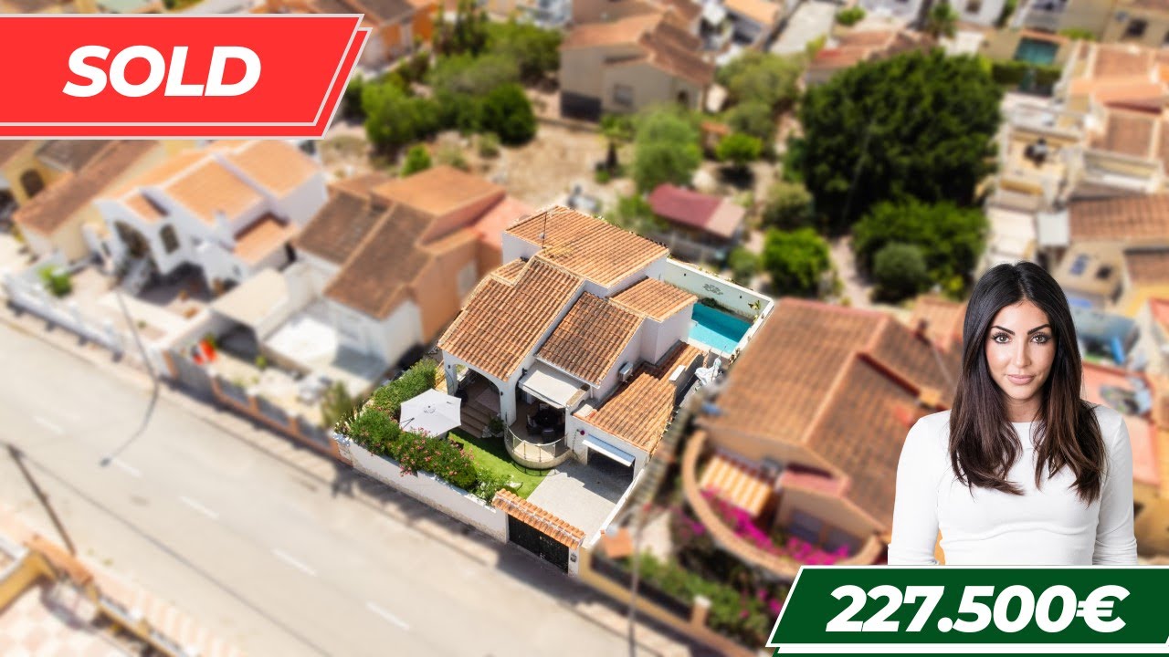 🏡Отдельная вилла с собственным бассейном и гаражом на продажу в Ла-Марина, Испания 🏊‍♀️ | Код 6013