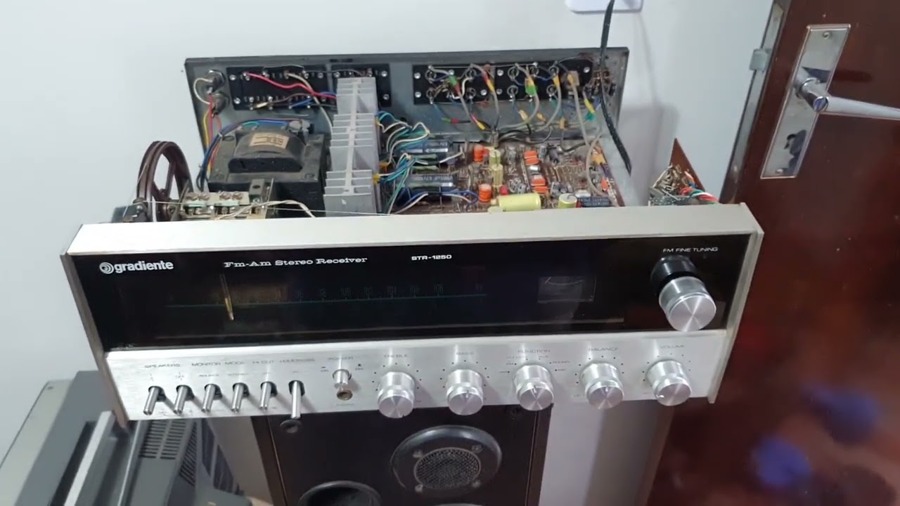 Receiver Gradiente STR1250 - Restaurado
