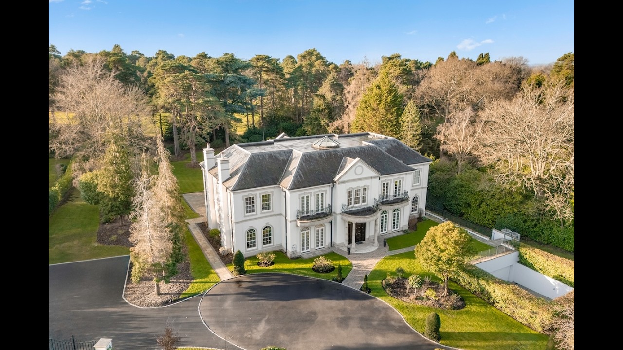 A Classical Style Mansion on St George's Hill