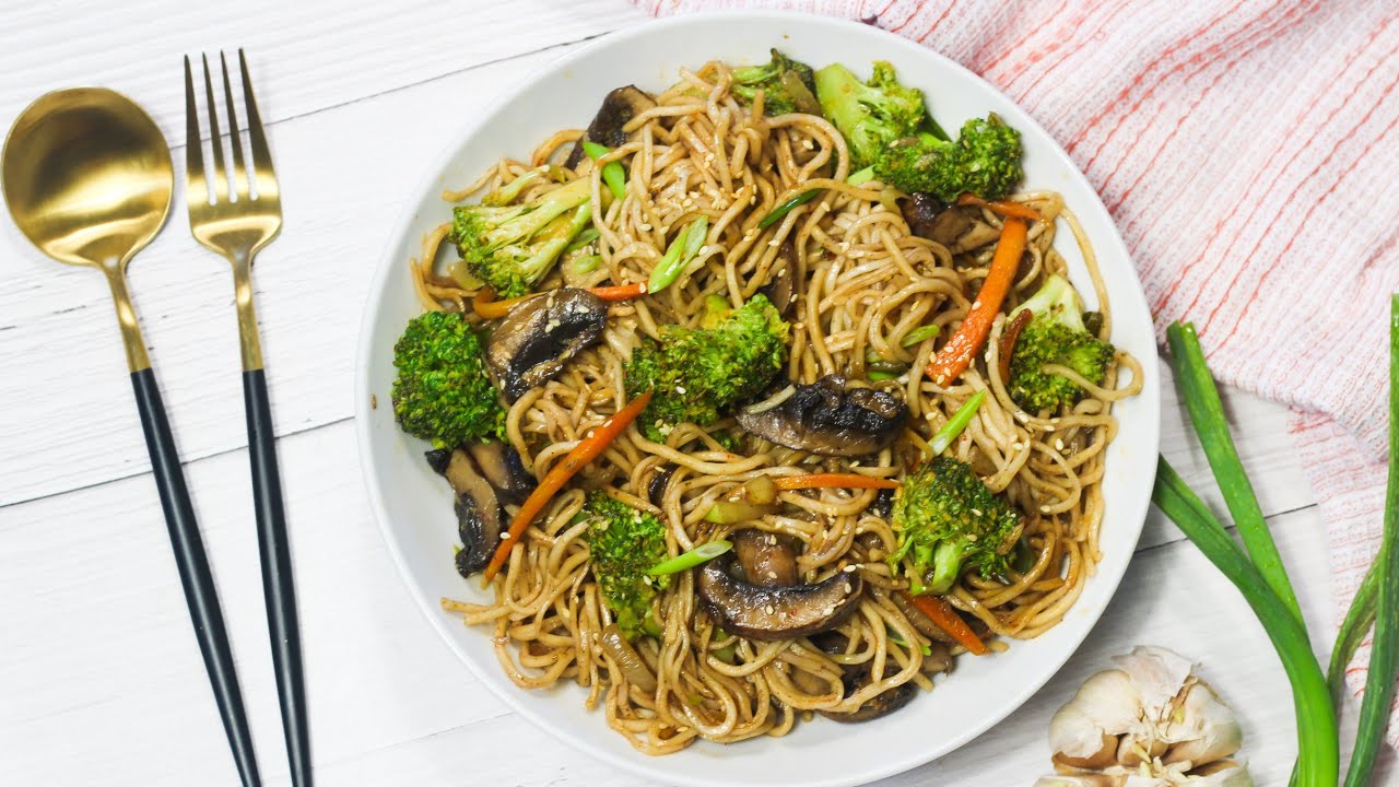 The Best Vegetable Lo Mein Made With Simple Ingredients
