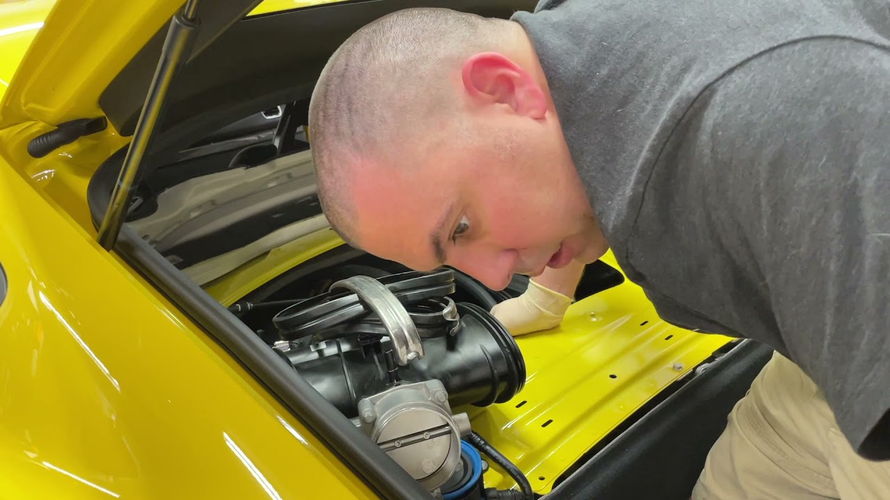Porsche 981 GT4 IPD Plenum Install