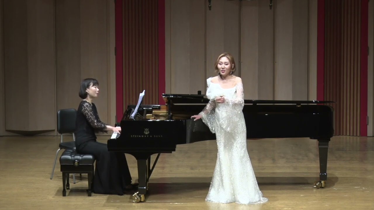 Soprano Yoon Hyunjung 