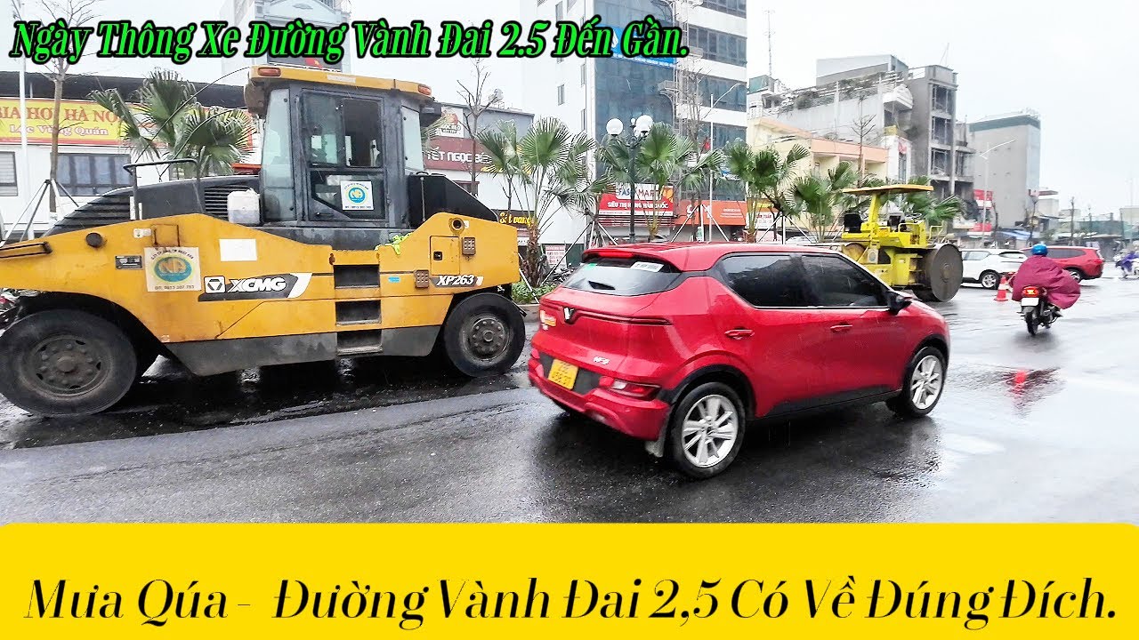 Trời  Mưa Công Trường Thi Công Vẫn Rền Vang Tiếng Máy Thi  Công.