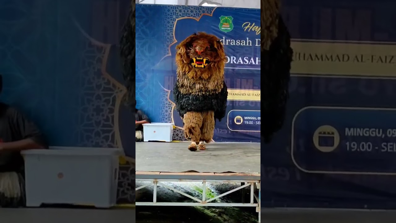Can macanan salto dari atas panggung