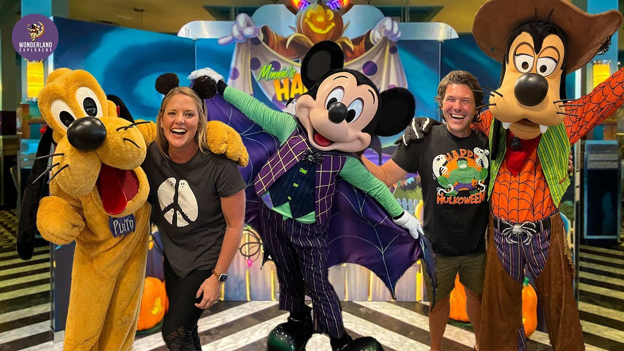Hollywood and Vine Halloween Character Dining | Hilarious Characters, Full Buffet Tour & Review