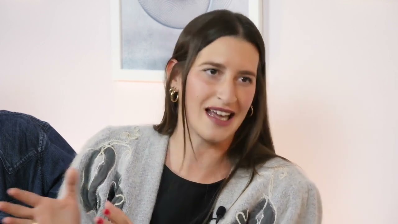 Ο Θανάσης Πατριαρχέας και η σύζυγος του Βίβιαν Δράκου στο «Μαμά-δες» | ΕΡΤ