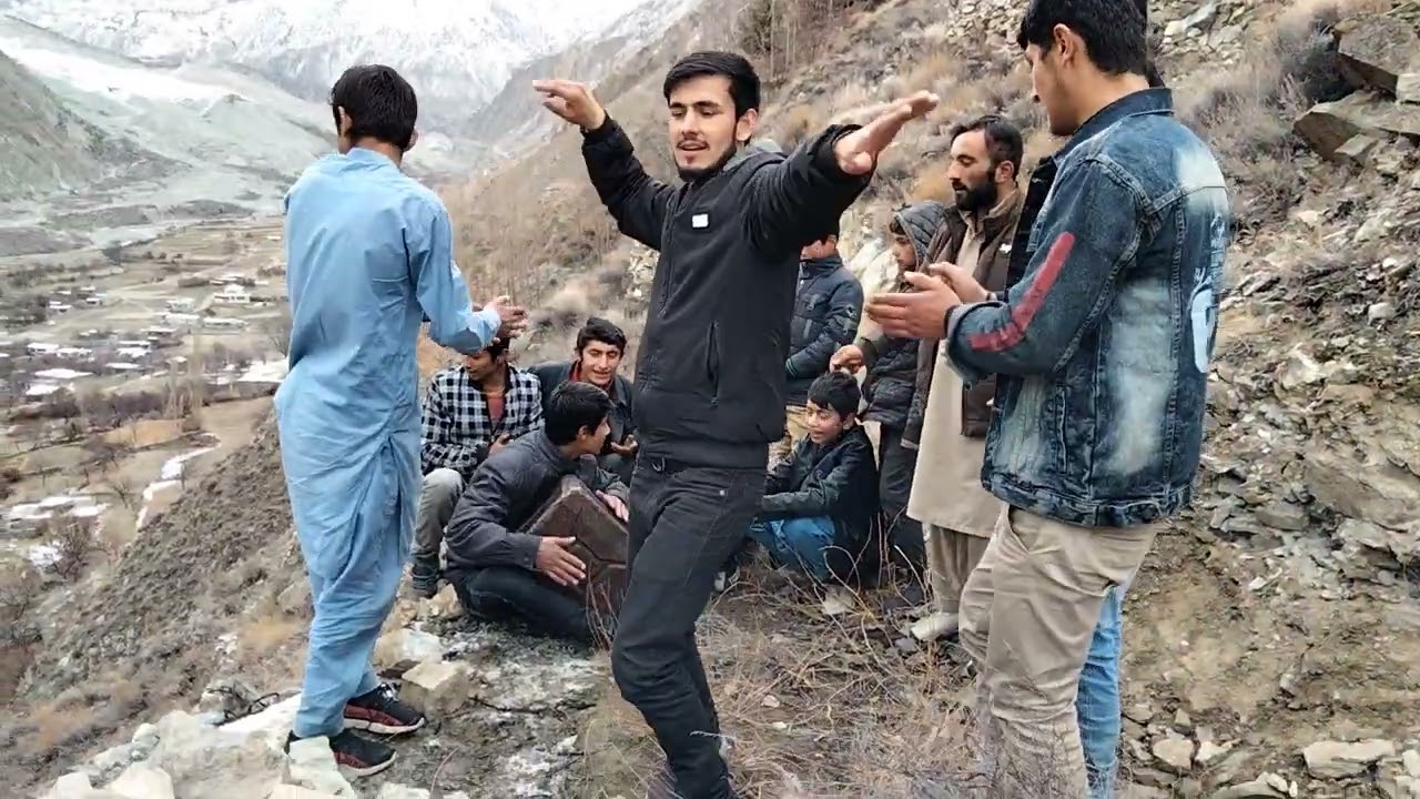 Qisa Mai Yaaraii han Phonaro Baharaii Han/Shina Song/Gilgit Dance/Beautiful Valley Bagrote