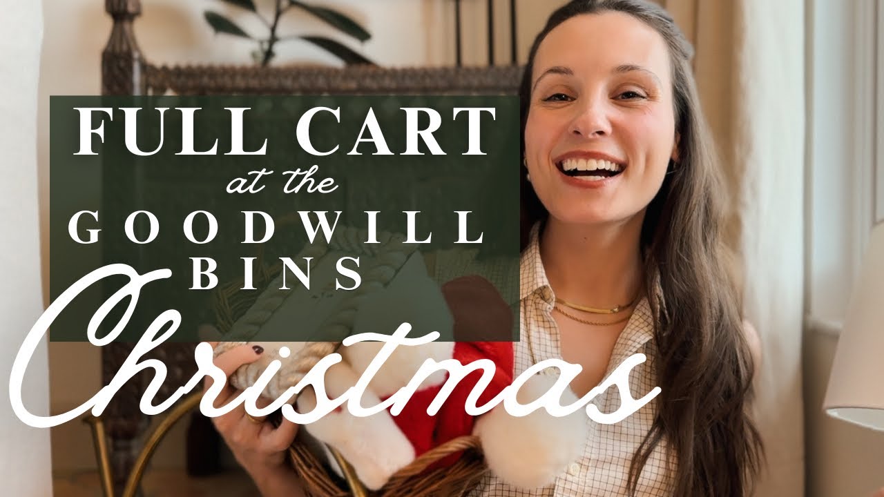 Наполняю свою тележку рождественскими подарками в GOODWILL BINS!