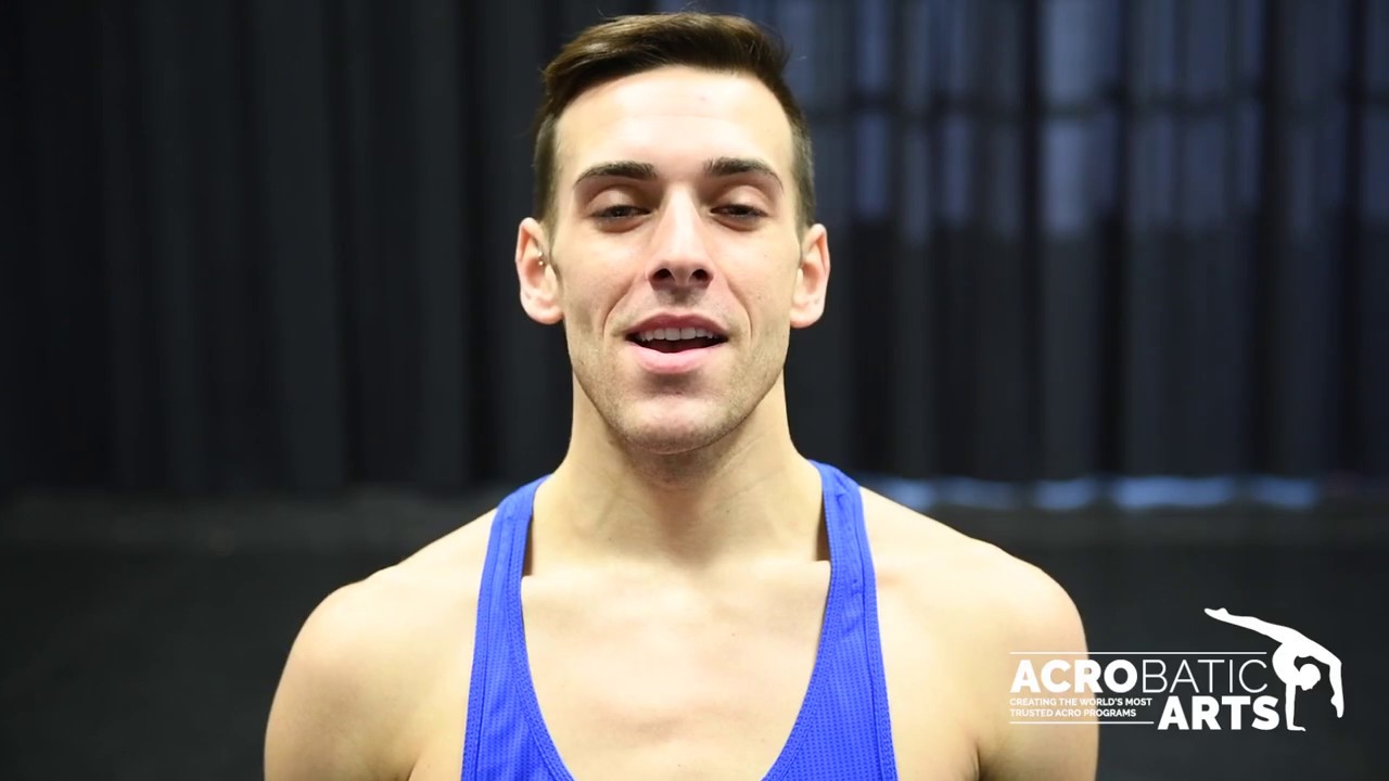 Joey Arrigo teaching how to do a Raiz