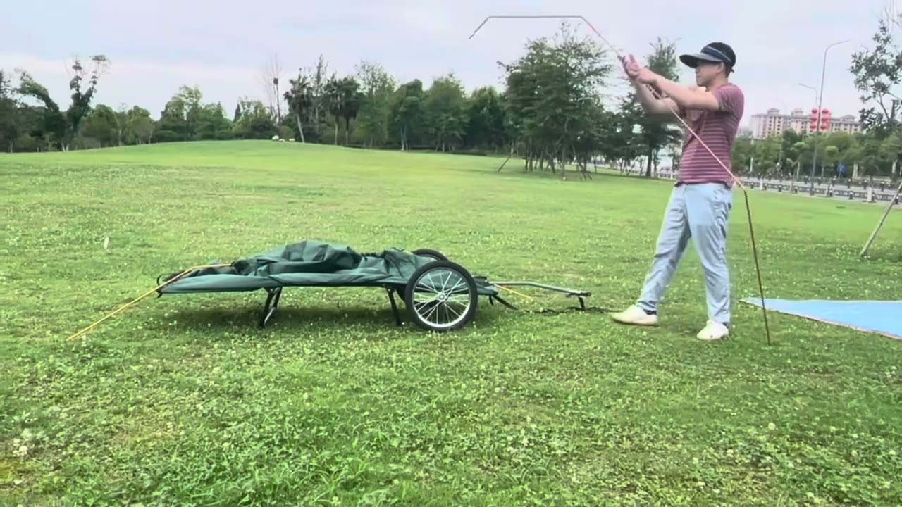 Bike trailer tent with rear reflector