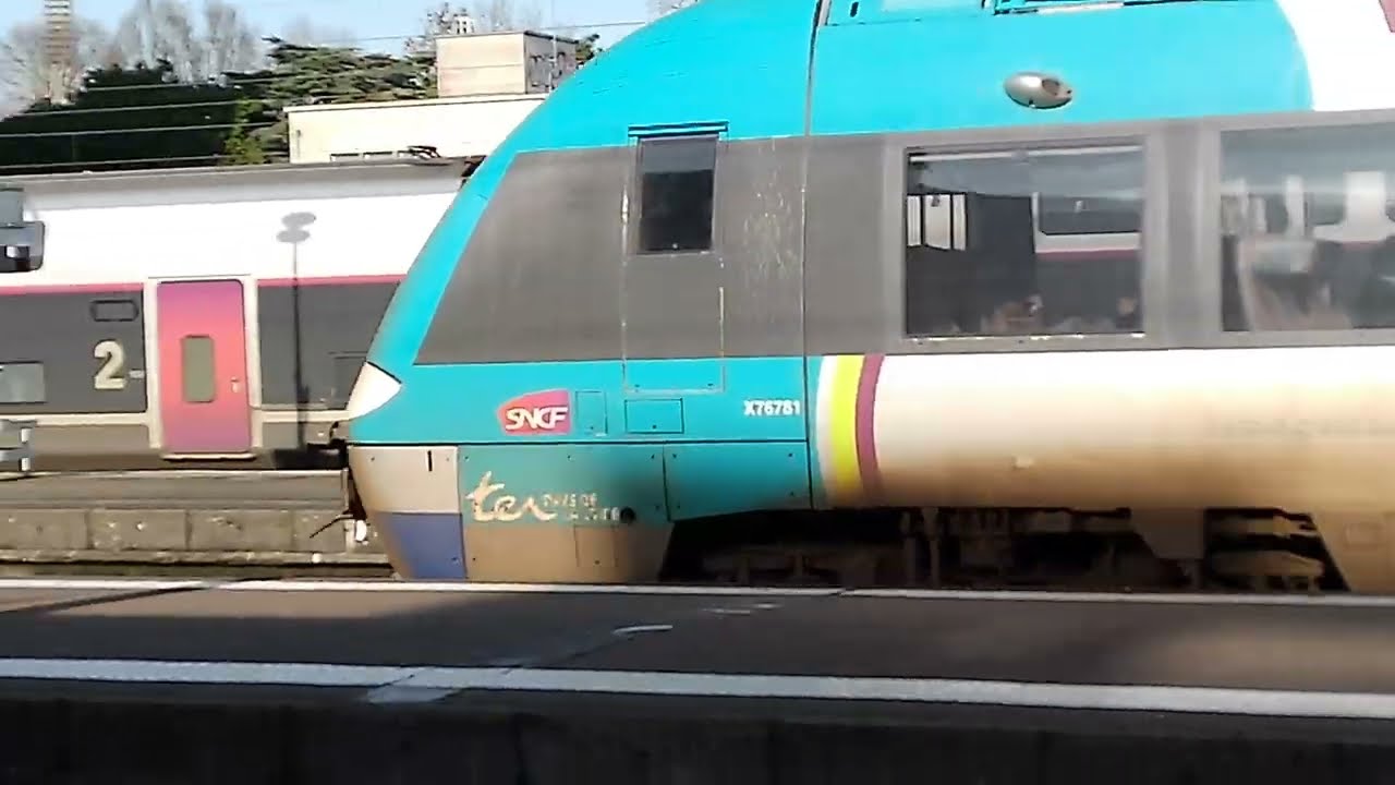 Arrivée en gare de Nantes de l'UM2 XGC Pays de la Loire en provenance du dépôt