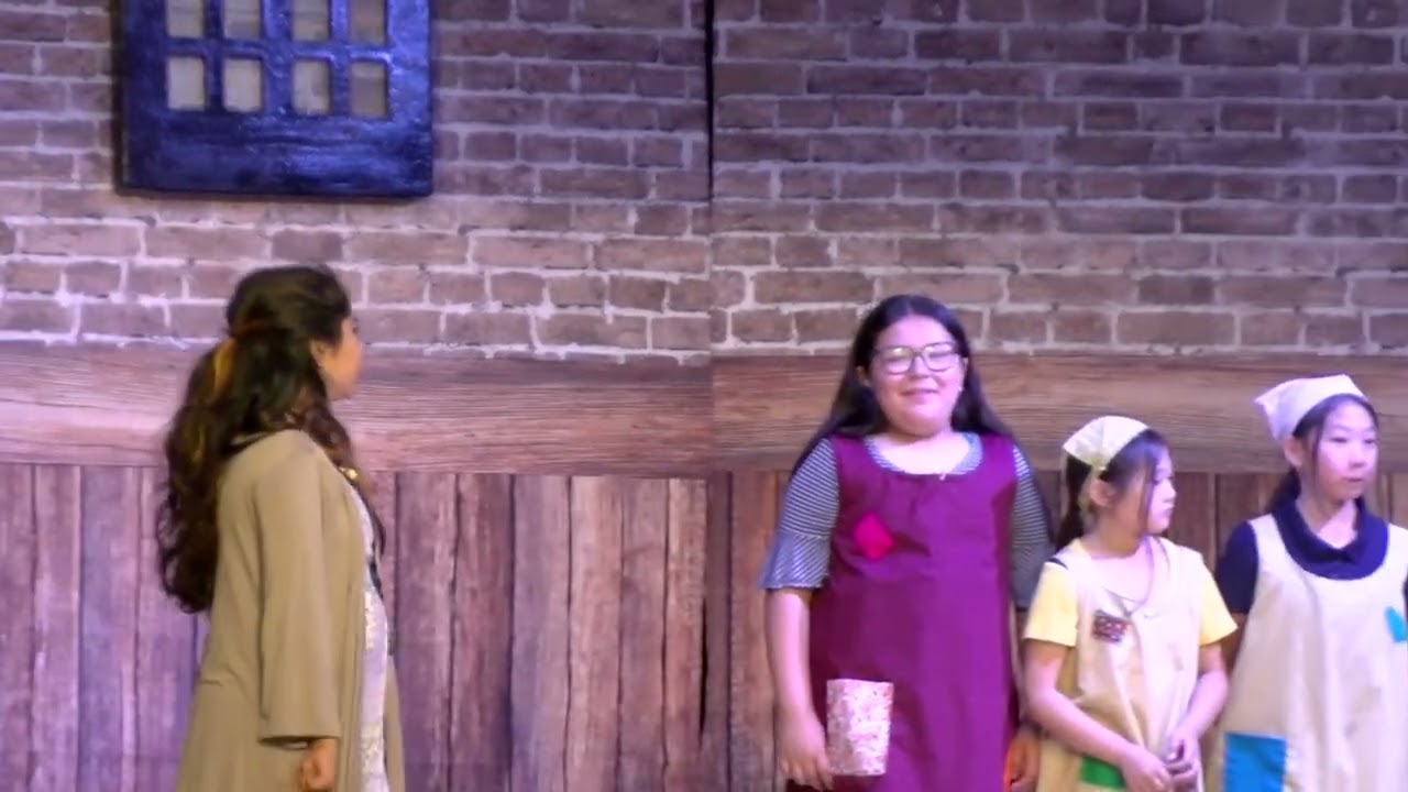 John Wash Drama Club: Annie Jr.