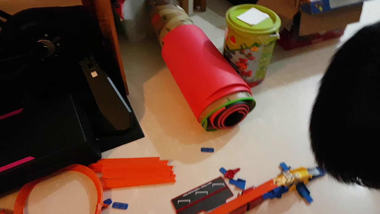 ADDING THE hotwheels stunt bridge kit