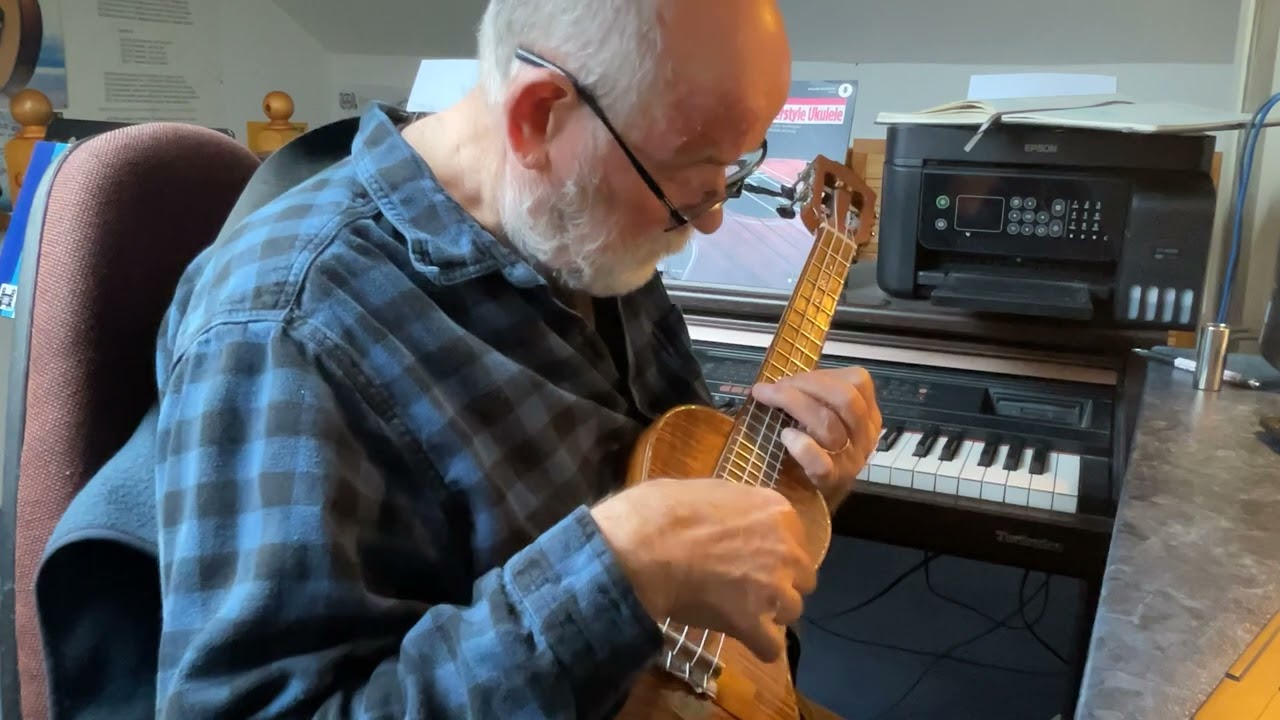 Paperback Writer - The Beatles for Fingerstyle Ukulele - Arranged&played by Colin Triber