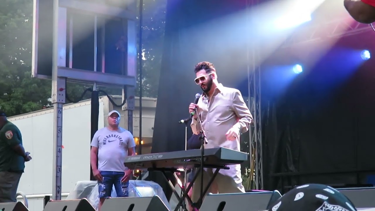 Jon B  - 08 Someone to Love (Live)