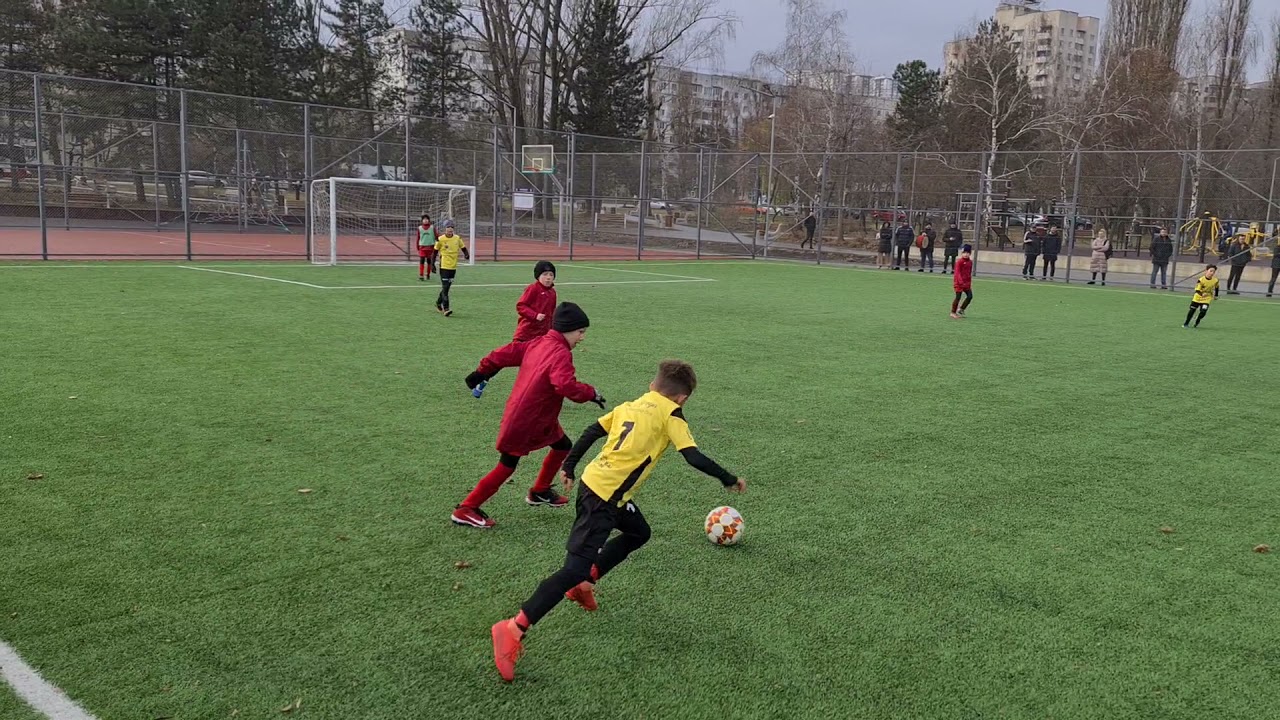 2021-12-10 Didi Junior 2013 - Acad. Radu Rebeja 2 16-1 (meci 1 grupe Dacia Winter Cup Chisinau)