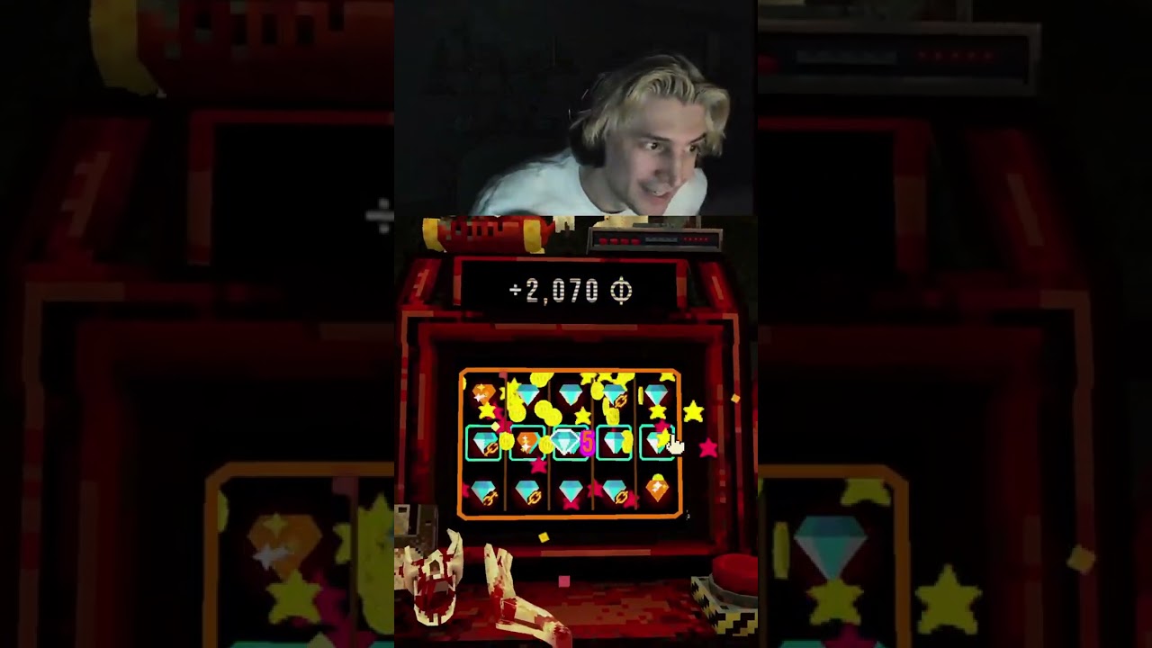 XQC hits HUGE jackpot 🤑 playing Cloverpit #xqc #twitchclips #cloverpit #jackpot #gaming