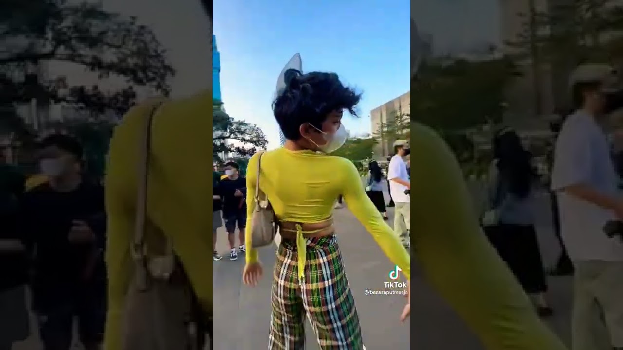 OUTFIT LAPIS LEGIT DI SCBD CITAYAM FASHION WEEK