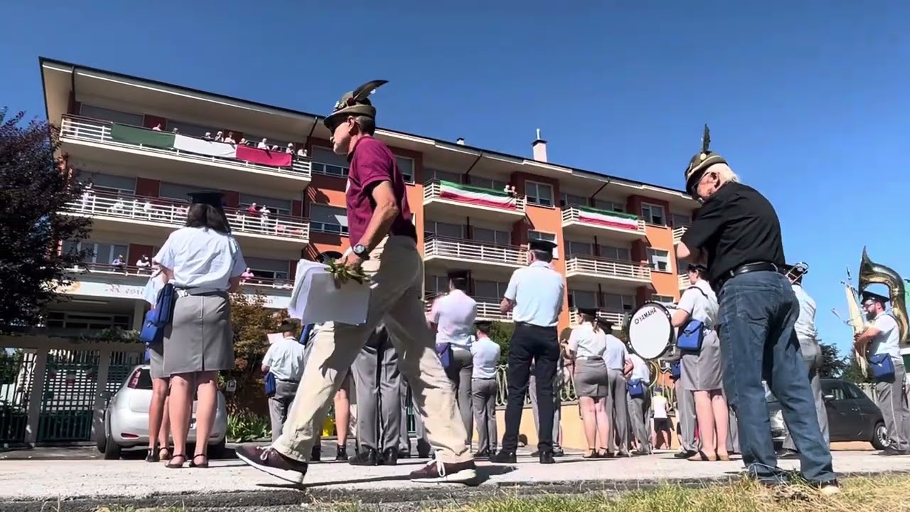 Chiusa di Pesio, Raduno degli Alpini d'Oc 2023: l'omaggio della Banda Musicale alla Casa di Riposo