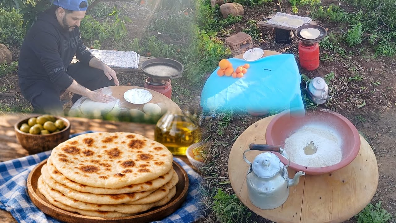 تحت الشجر عجنتها🌳 وفالمقلة طيبتها🫓 ألذ خبز المقلاة🍞