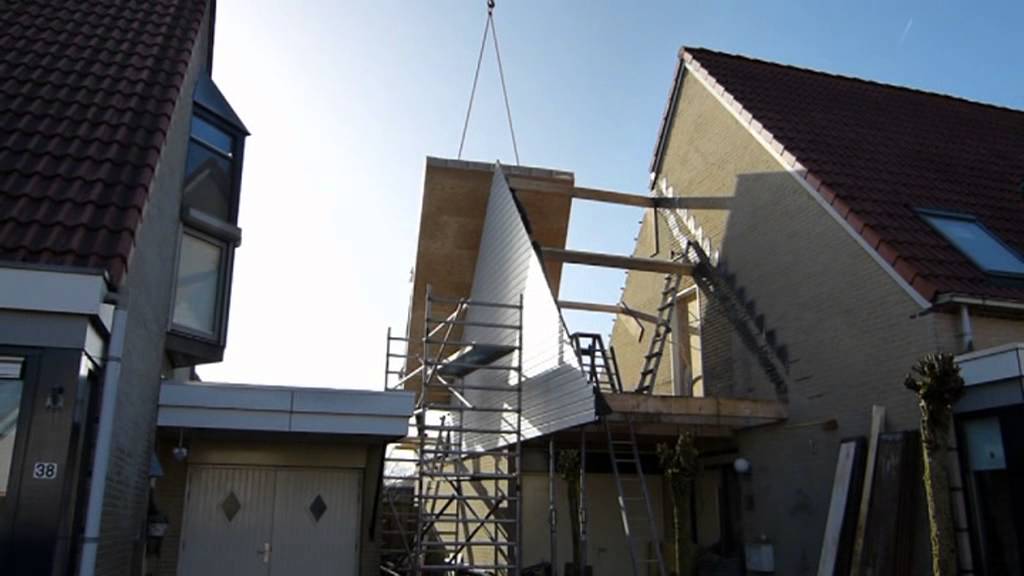 Esselink Bouw - plaatsen prefab dakopbouw op garage te Kampen