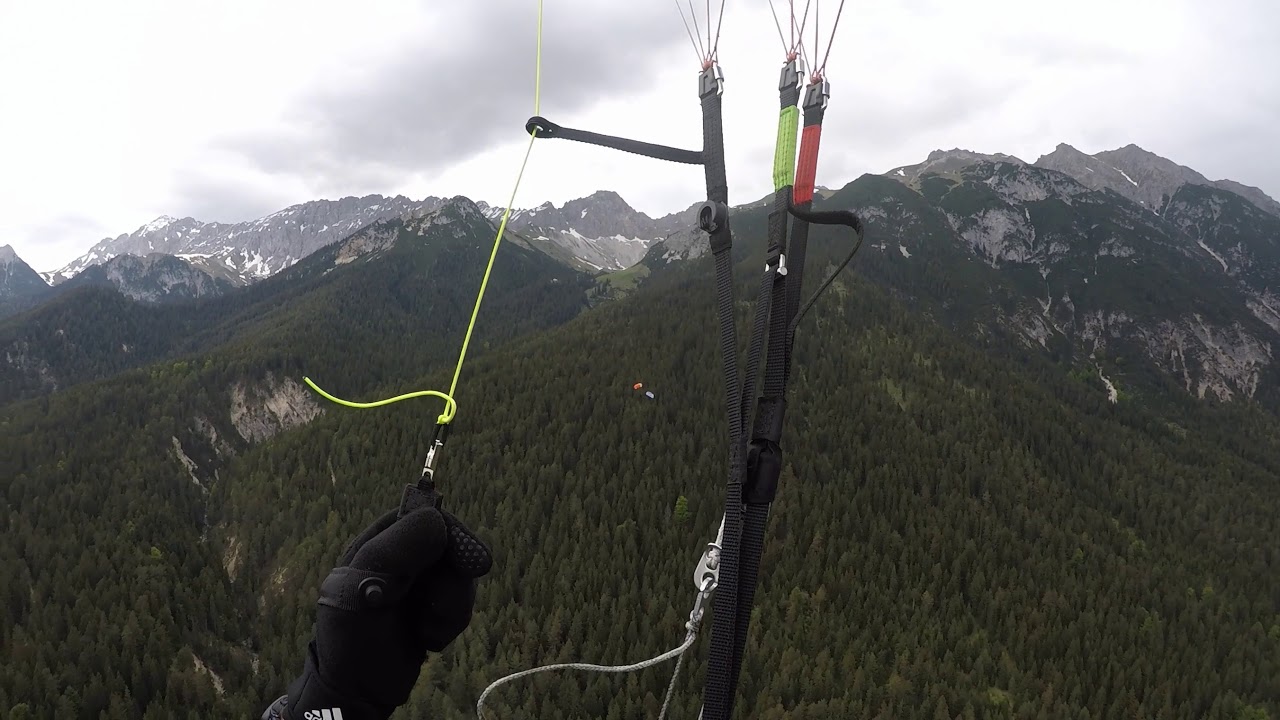 Retterwurf paragliding - Baumlandung