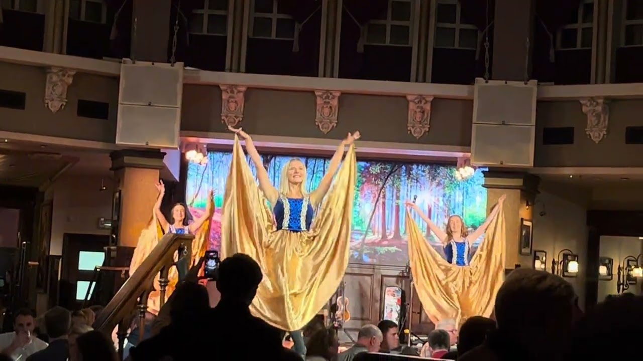 More tap dancing during dinner at Disney World Disney Springs ￼