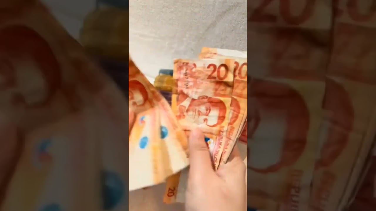 COUNTING MONEY Last Part     20 pesos ASMR.                          📸France Soberano