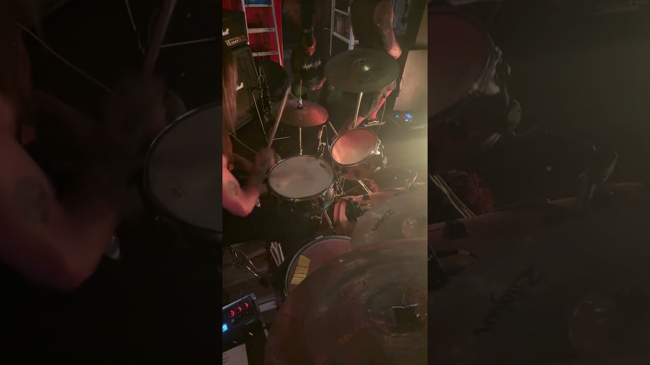 Darkken - Suffering Reborn, live Art House