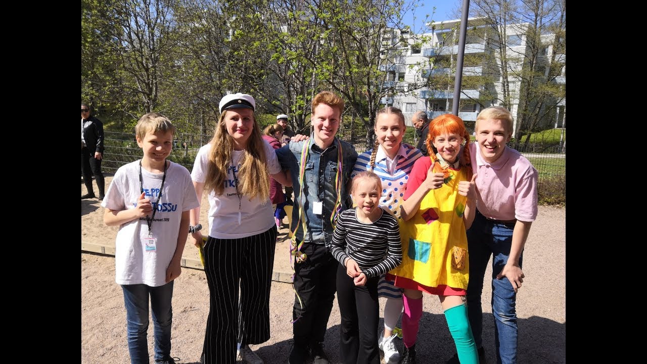 Kaikki on vinksin vonksin! Osa 3: Mainoskeikka