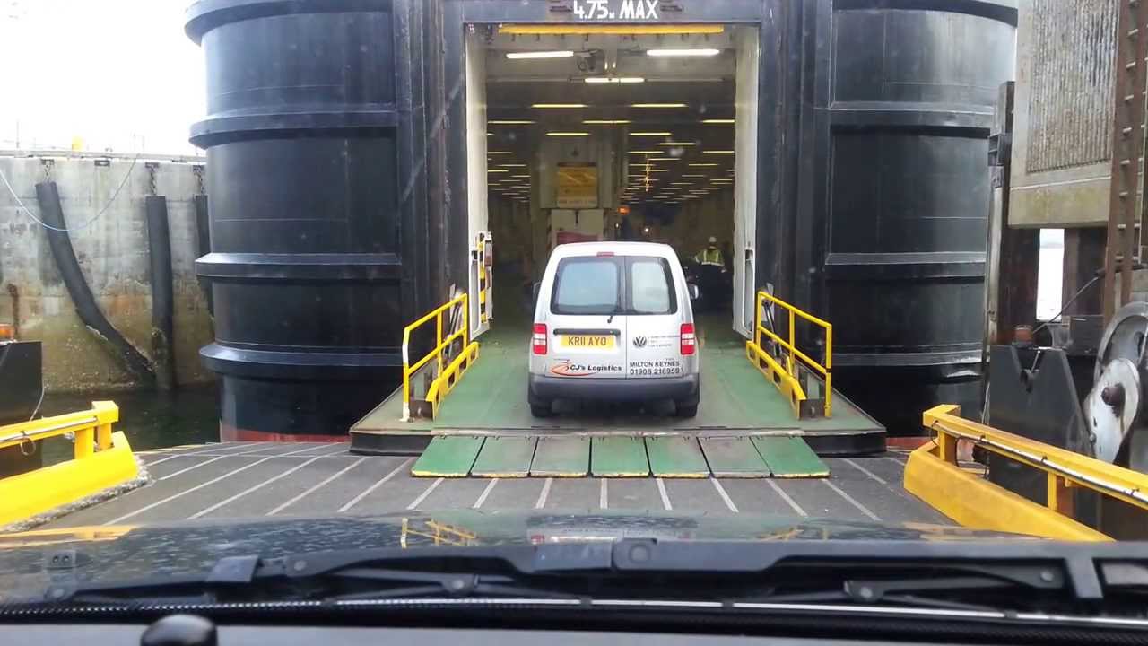 Boarding ISLE OF MULL at Castlebay, Barra