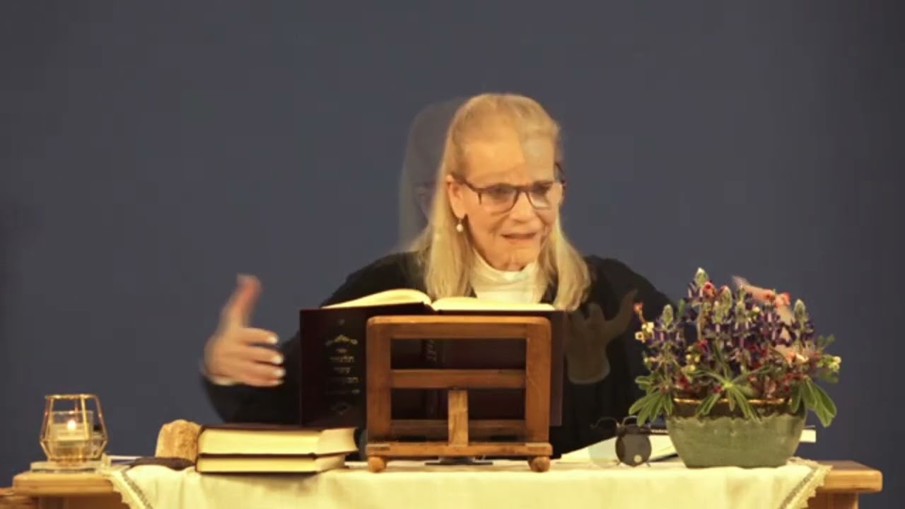 פורים לאור הקבלה- התפקיד של אסתר -לכנוס לתפילה ולעורר את זהות ישראל