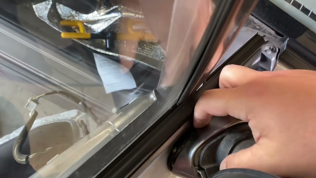 Honda Fit side mirror replacement - passenger side - 2008