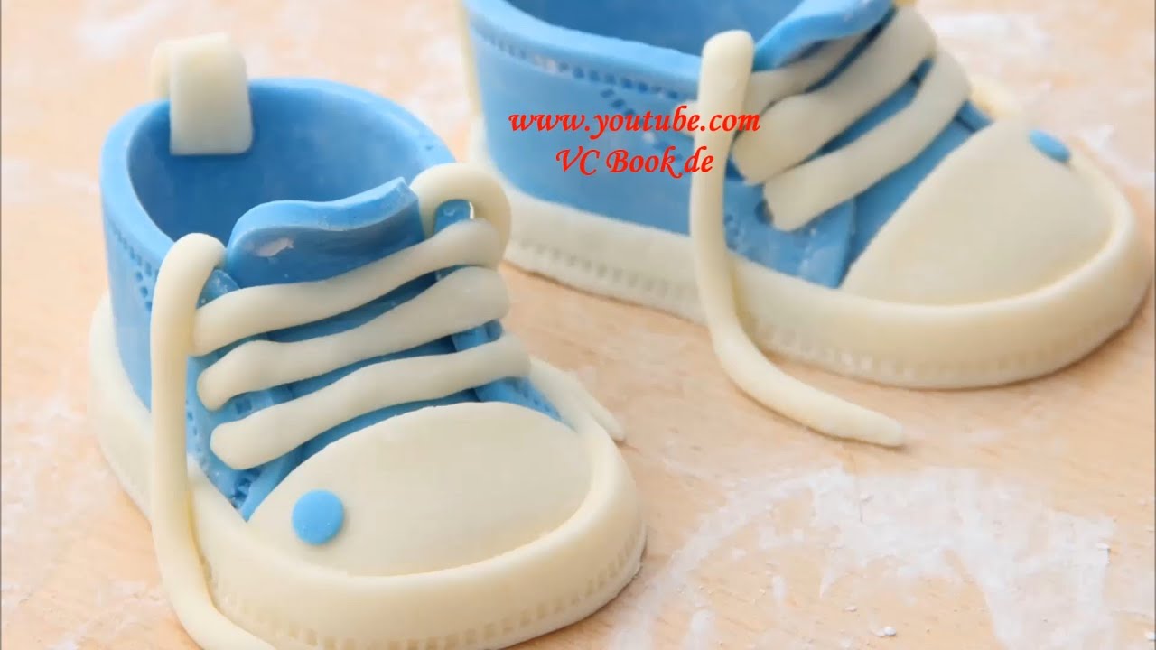 Babyschuhe aus Fondant / Baby-Schuhe modellieren / Fondant Baby Shoes