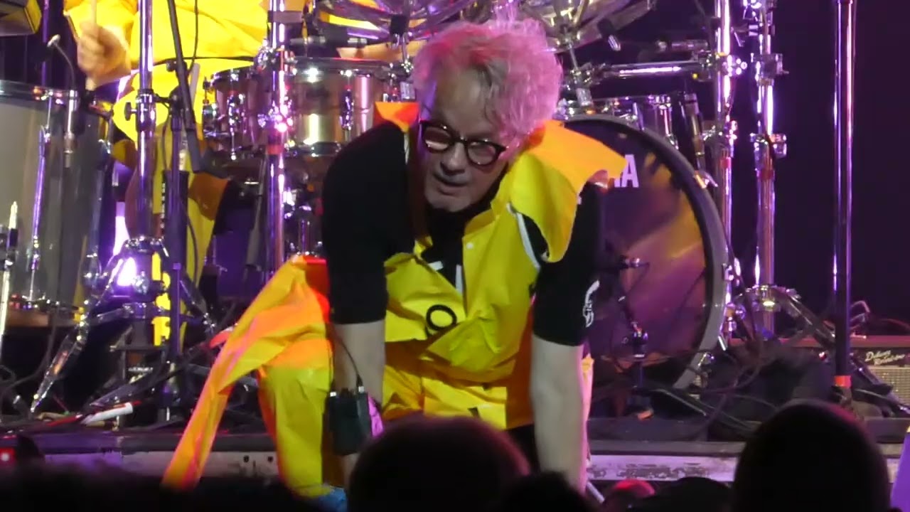 Devo - Mongoloid - Live London 02 Arena - 20th June 2026
