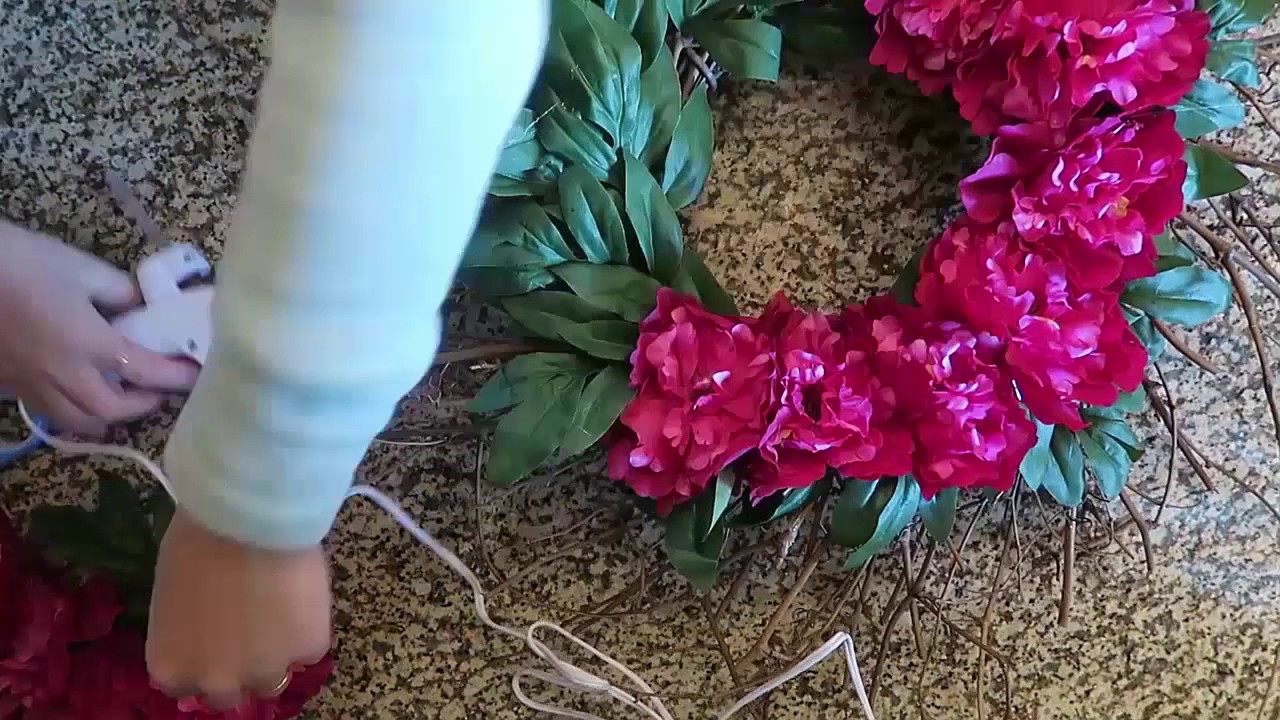 Valentines Day, Spring, and Summer Wreath / / Lisa Rusczyk