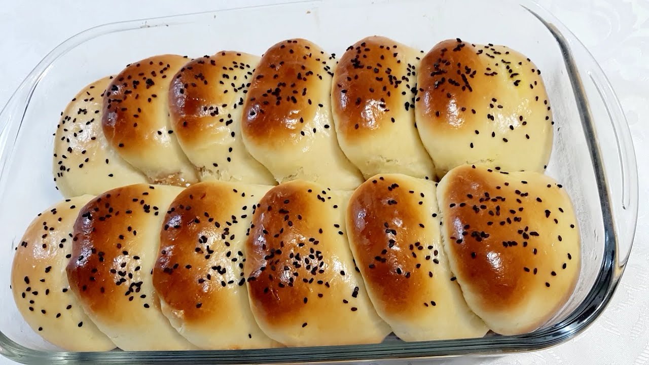Самый лучший и самый простой фаршированный хлеб для закуски или кофе. Супер просто сделать.