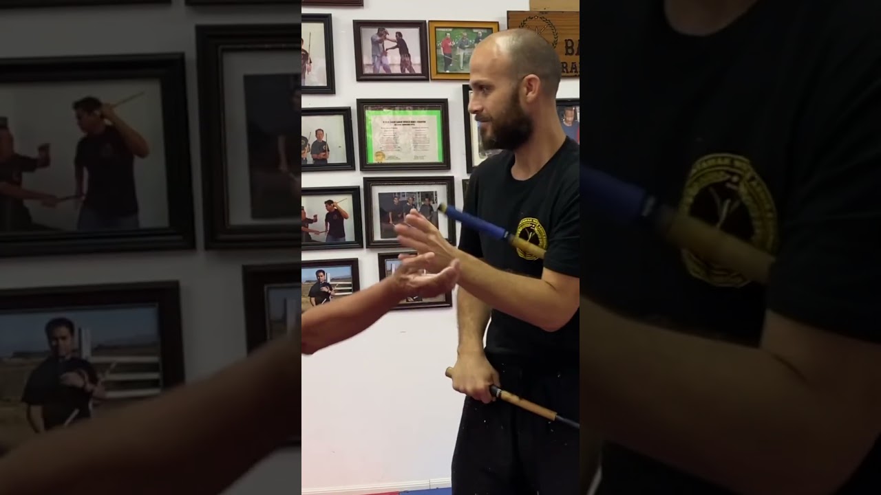 Отвлечение внимания перед разоружением: гроссмейстер Атилло. Демонстрация старшего гроссмейстера ...