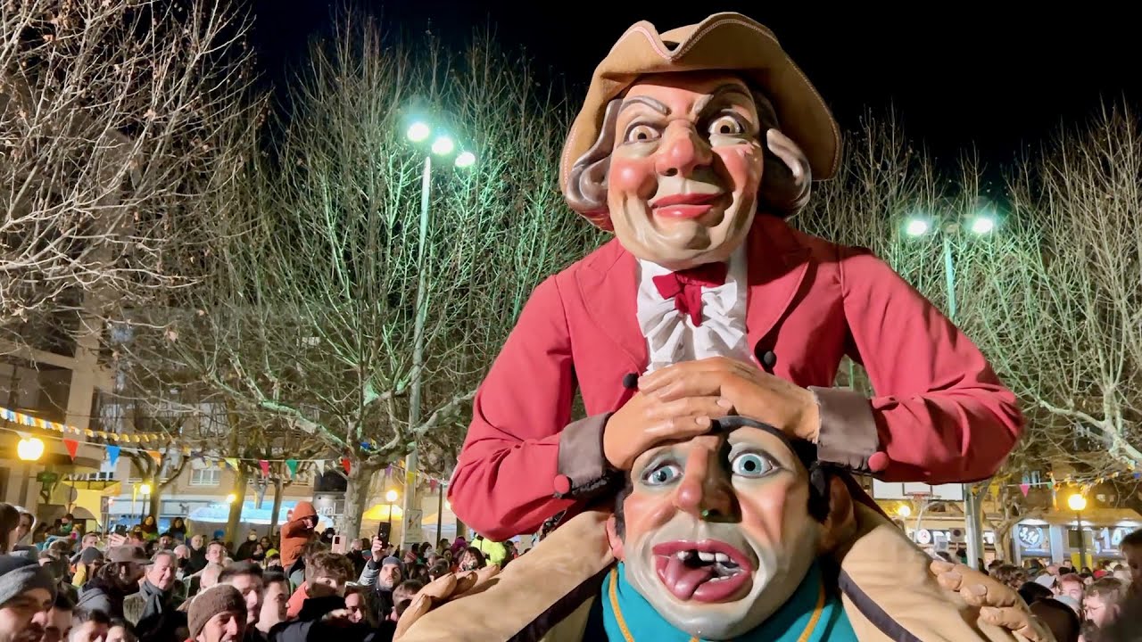 Carnaval de Solsona 2022 Tots els Balls de lluïment (Plaça del Camp Dissabte Nit 26 febrer 2022)