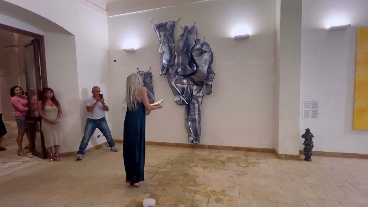 Jaanika Peerna performance with ice in Sicily: My Warm Offering of Cold / Rivolta Femminile