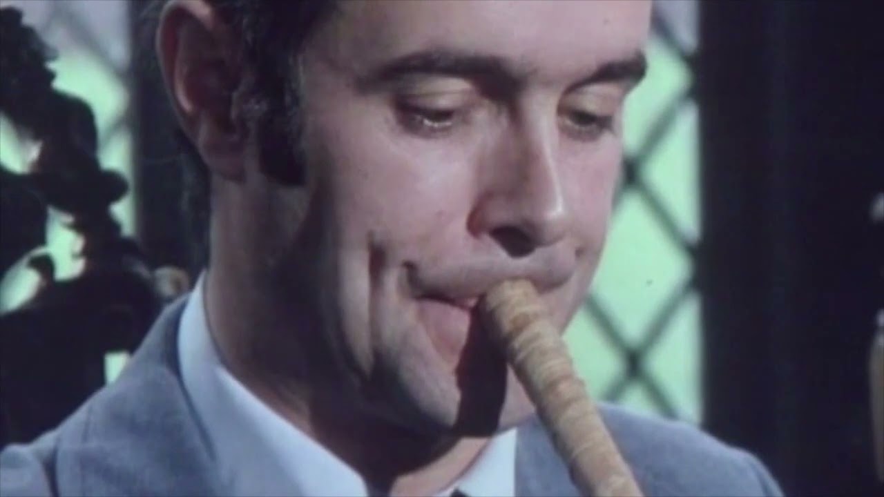 Early Brass Instruments with David Munrow.