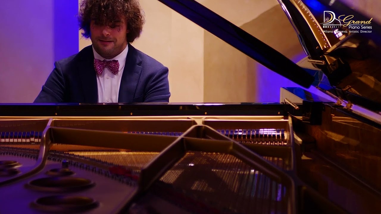 Martin Garcia Garcia plays Fryderyk Chopin: Grande Valse Brillante Op. 18