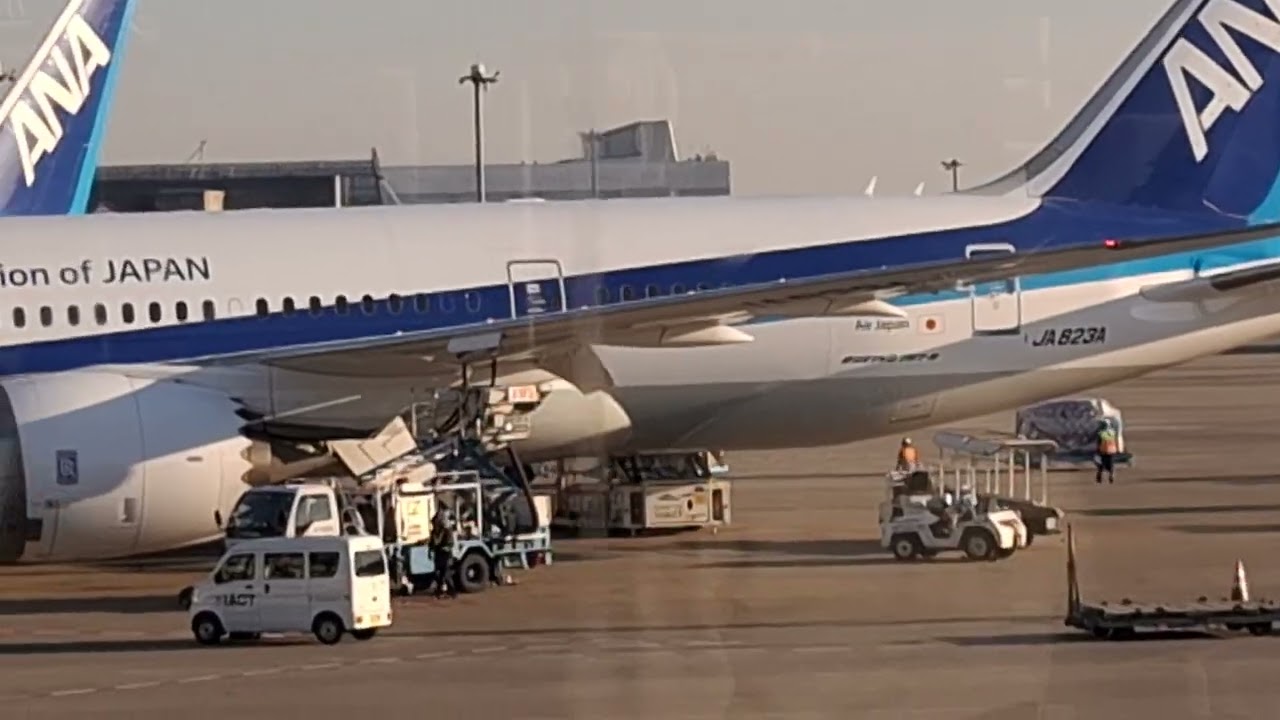 🇯🇵GATE 51 NARITA AIRPORT BEFORE GOING TO GATE 57A JAPAN