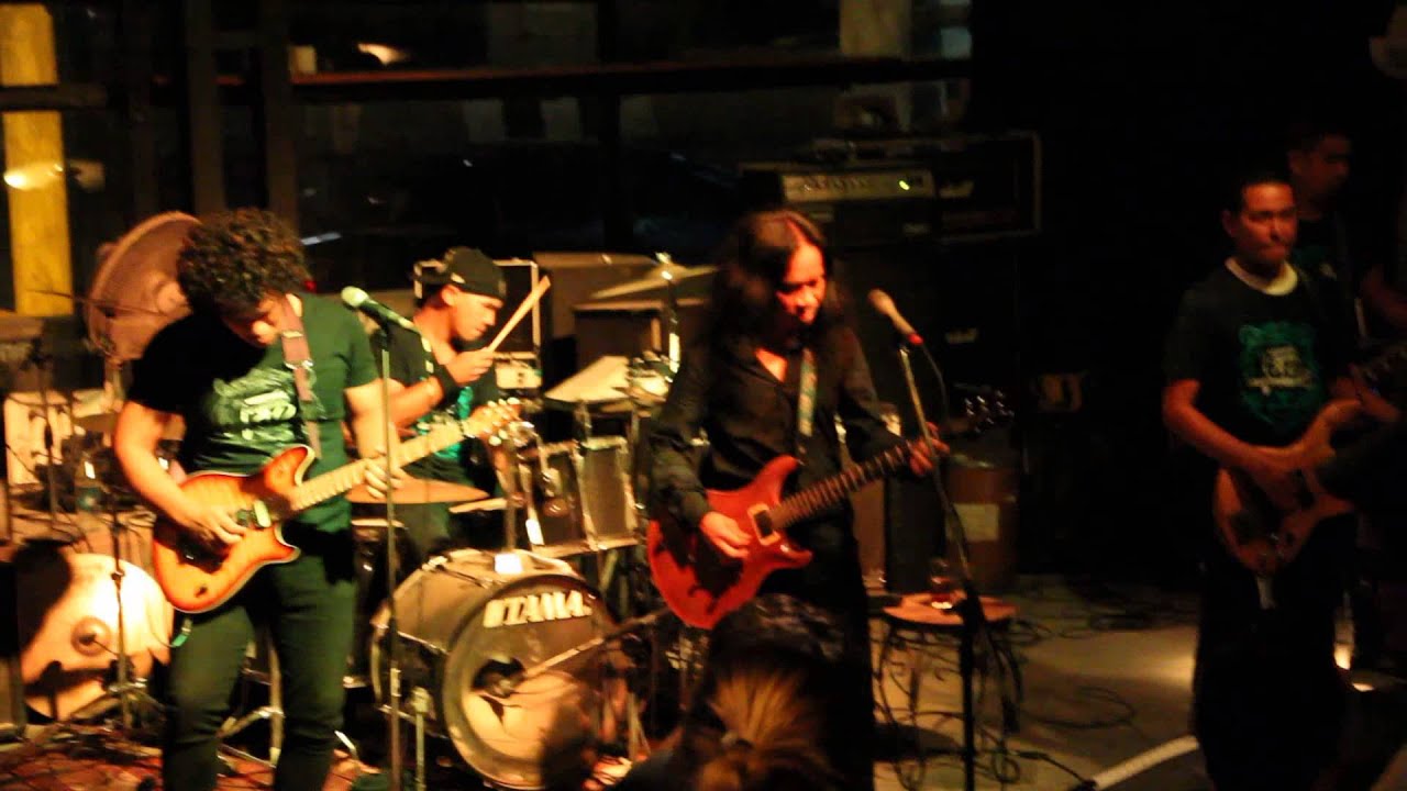 เรือลําหนึ่ง-เสือ ธนพล  Live at Parking toys