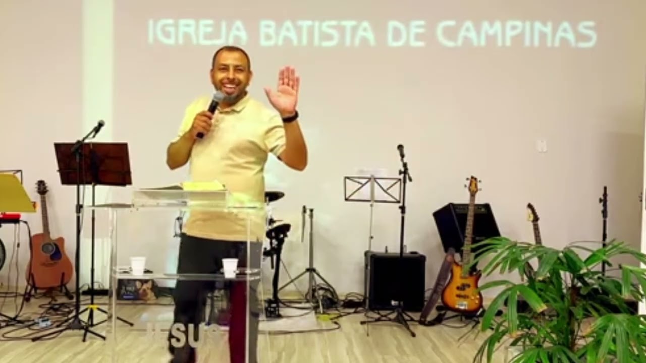 Uma mente CONTENTE em CRISTO, em um mundo ANSIOSO. Filipenses 4:1–13
