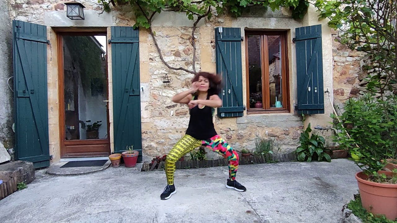 Zumba /  Oye chiquitita (Tribal)