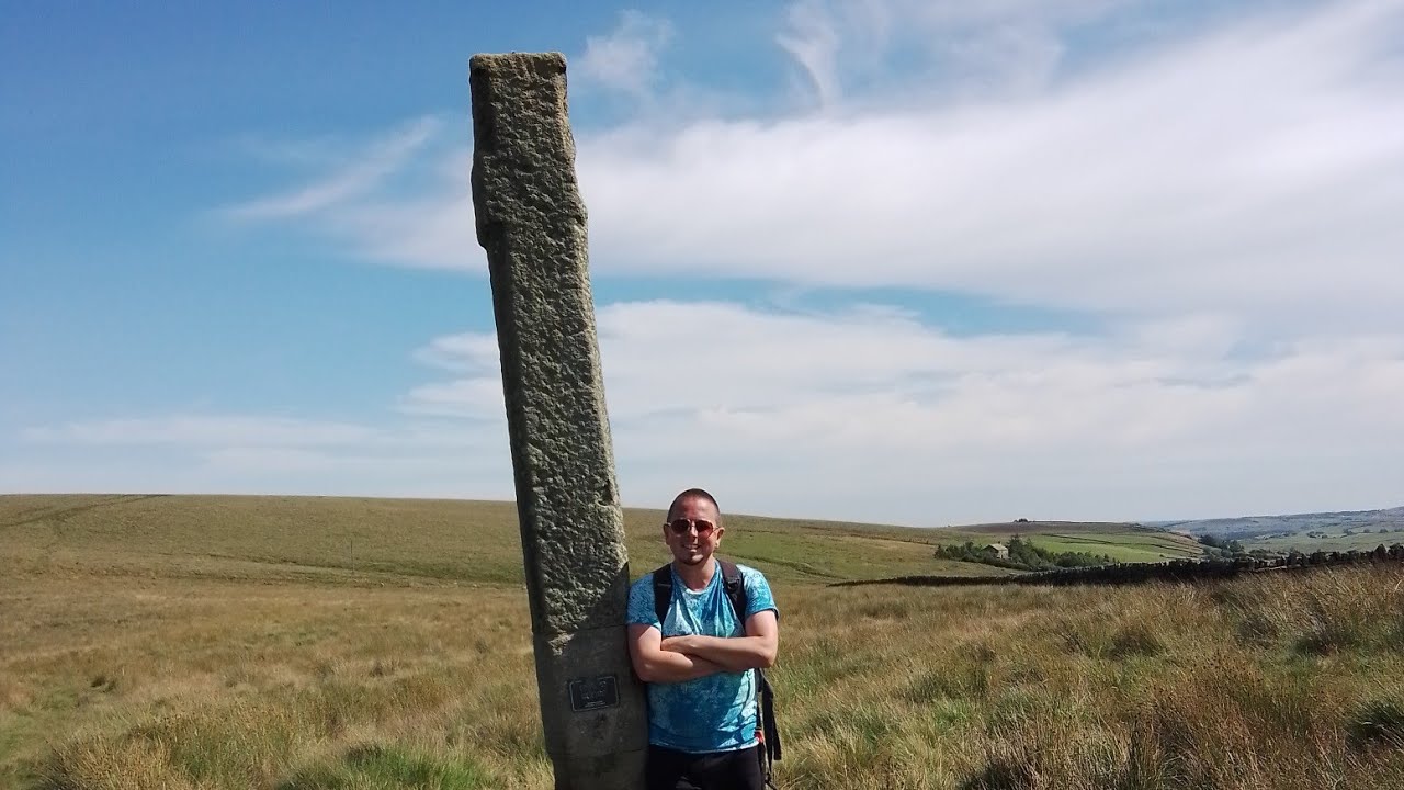 A Hot Hike across Heptonstall Moor. (Reaps Cross, Raistrick Greave, Gorple Stones) Hebden Bridge