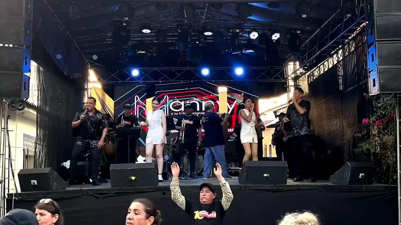 Manny y su grupo saborr. “Ya no vives en mi” en vivo. (Dra) 